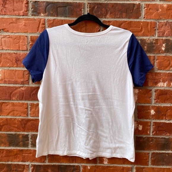 Torrid 0 Womens White Blue Split Vneck Tiger Short Raglan Sleeve Graphic Tee - Picture 3 of 7